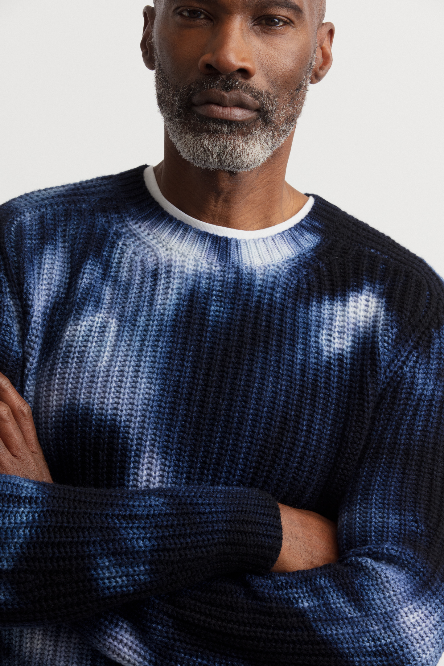AURENZO TIE DYE Stonewashed Cashmere Sweater for Men in navy/off white